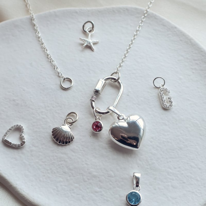 "Charm Club" silverhalsband med l�s f�r charms