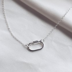 "Charm Club" silverhalsband med l�s f�r charms