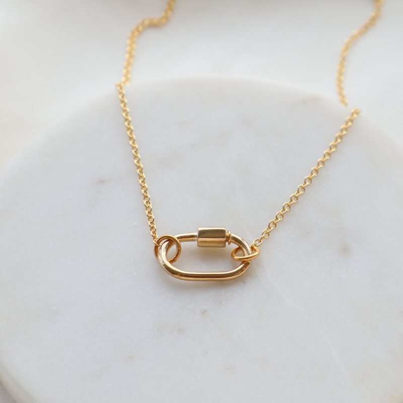 "Charm Club" guldpl�terat halsband med l�s f�r charms