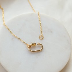 "Charm Club" guldpl�terat halsband med l�s f�r charms