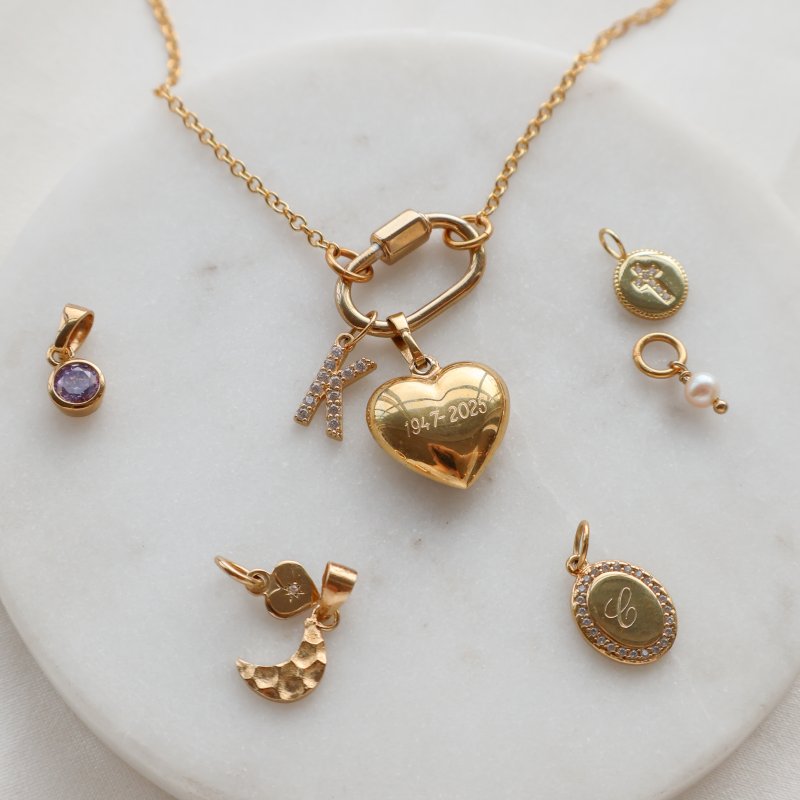 "Charm Club" guldpl�terat halsband med l�s f�r charms