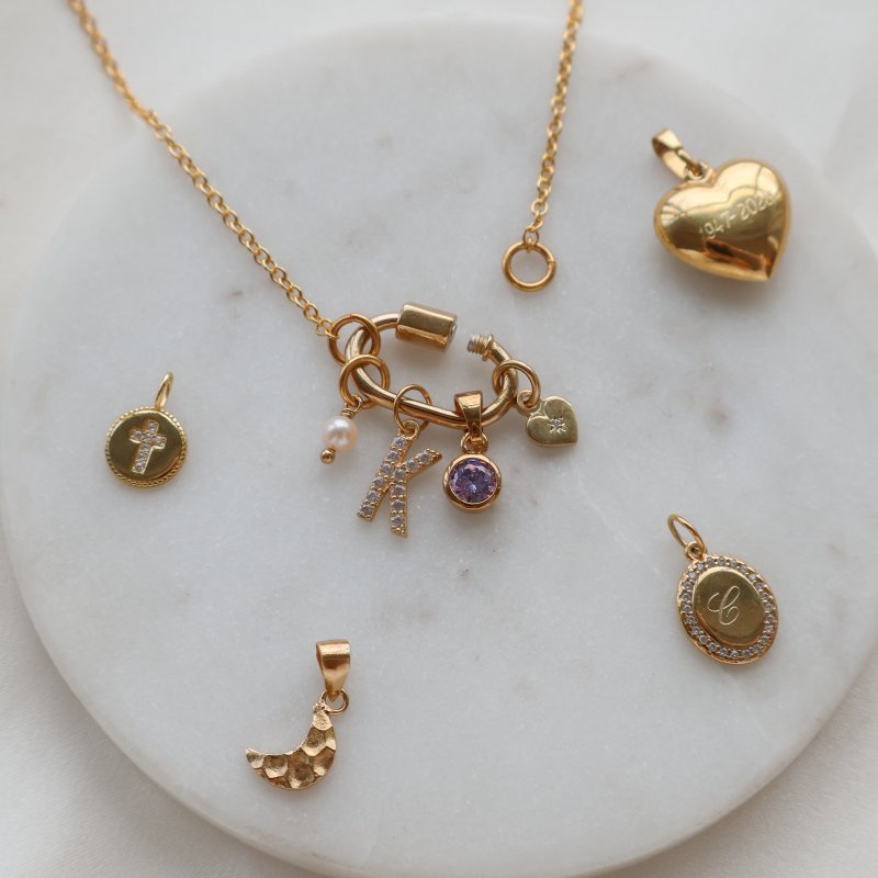 "Charm Club" guldpl�terat halsband med l�s f�r charms