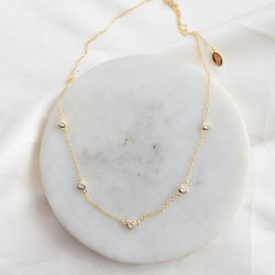 "Junie" gullkjede / choker med fine sm� hjerter