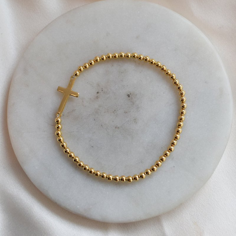 "Kada" armb�nd i 18k forgylt sterling s�lv med kors