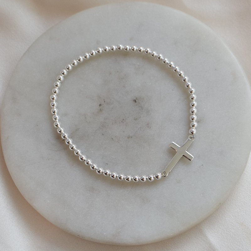 "Kada" armb�nd i sterling s�lv med kors