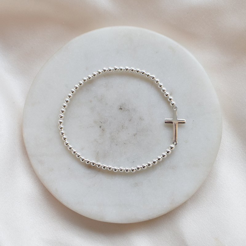 "Kada" armb�nd i sterling s�lv med kors