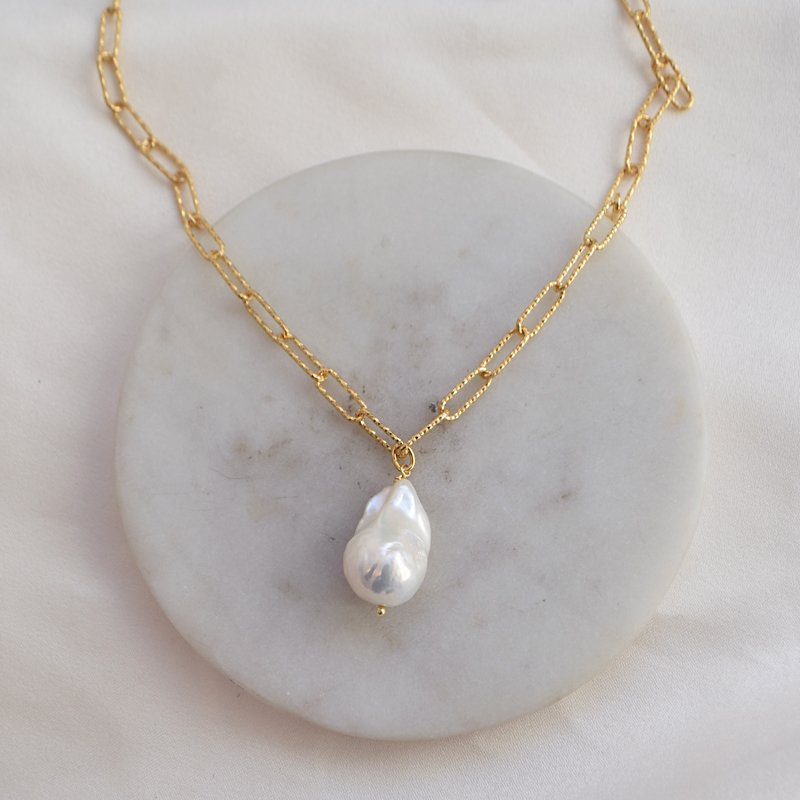 "Kansas" 18 karat guldpl�terad halsband med �kta s�tvattensp�rla