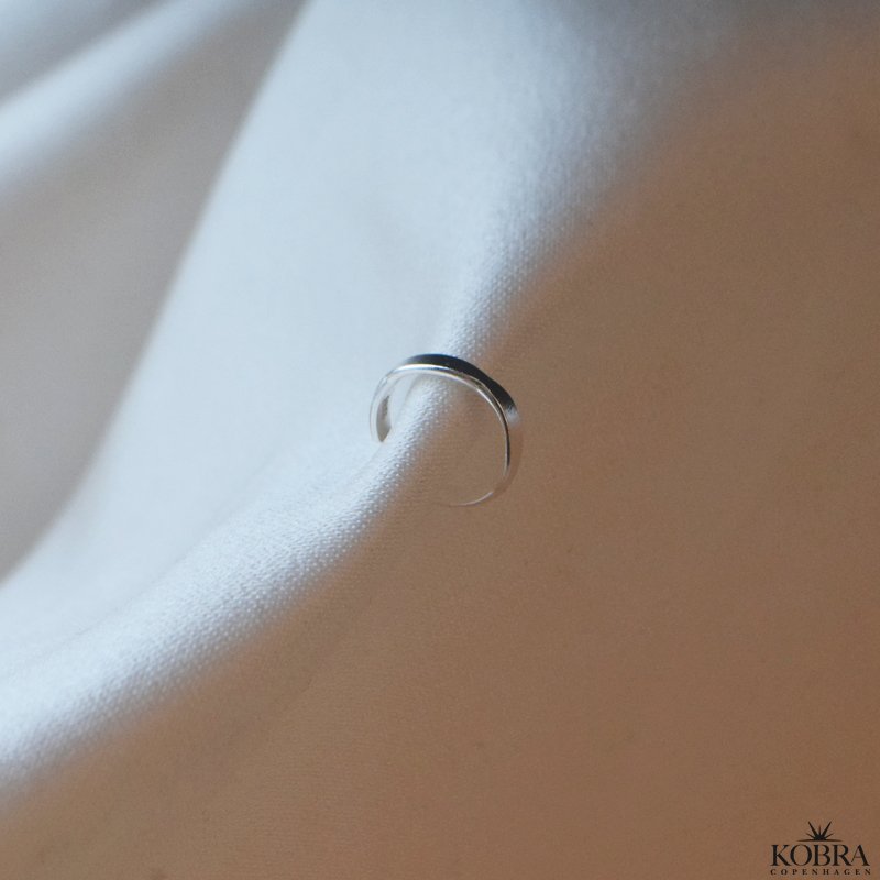 "Leni" ear cuff in silver