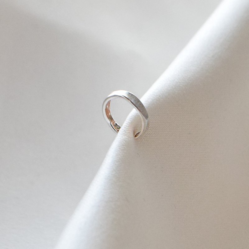 "Leni" earcuff i s�lv