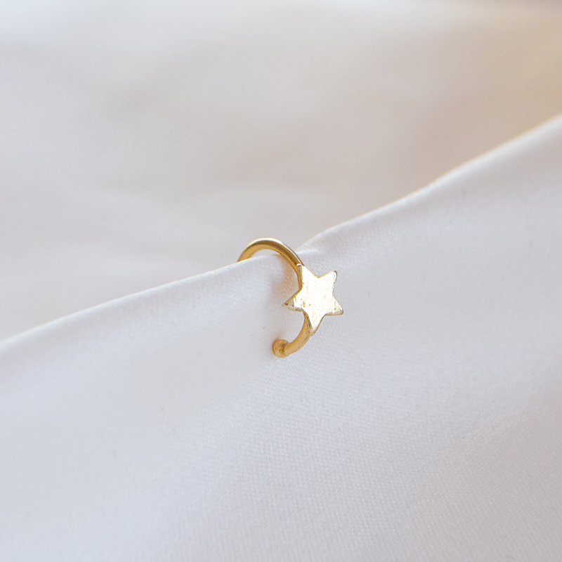 "Little star" earcuff i 18 karat forgylt sterlings�lv.