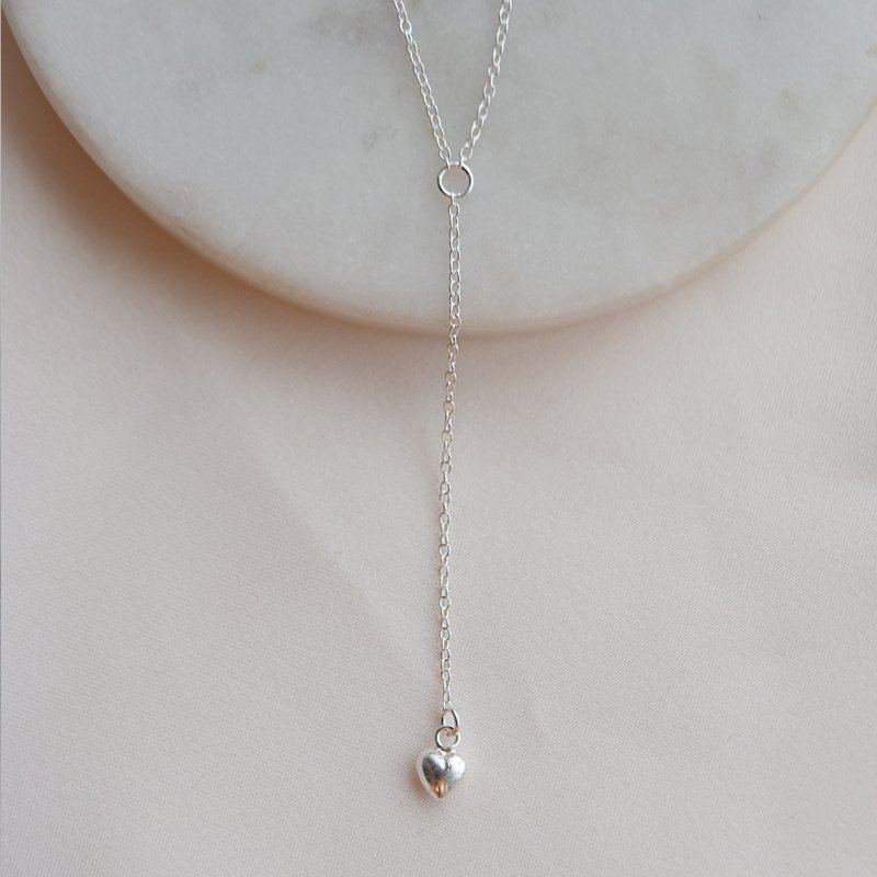 "Liva drop" necklace with heart in sterling silver