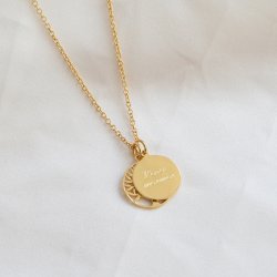 Livets tr�dhalsband i guld med gravyr