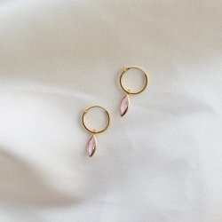 "Lyra" sm� guld�rh�ngen med rosa glasstenar