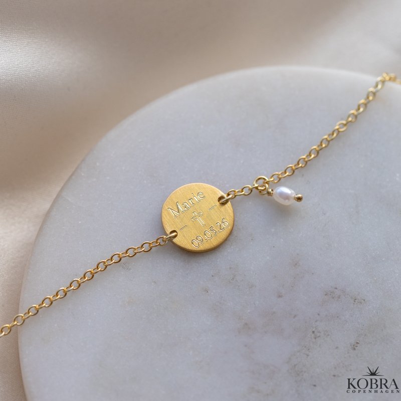 Konfirmationssmykke - guld armb�nd med din indgravering