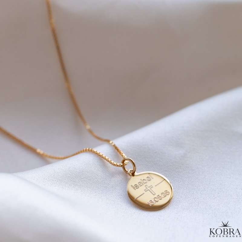 Konfirmationssmykke - 18 karat forgyldt halsk�de med indgravering