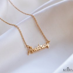 "Saga" Personlig Navnekjede � H�ndlaget i 18K forgylt s�lv