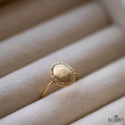 "Dazzling" Forgylt Ring med Gravering � 18K S�lv &amp; Hvite Stener