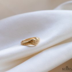 �Esther� Crushed Heart Ringg i 18 karat gullbelagt