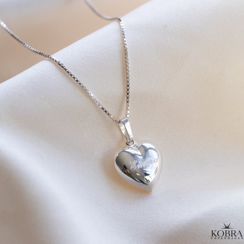"Liva" kjede med s�lvhjerte med gravering