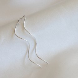 "Curve" �reringe med spiraler i s�lv