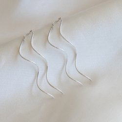 "Curve" earrings with spirals in silver