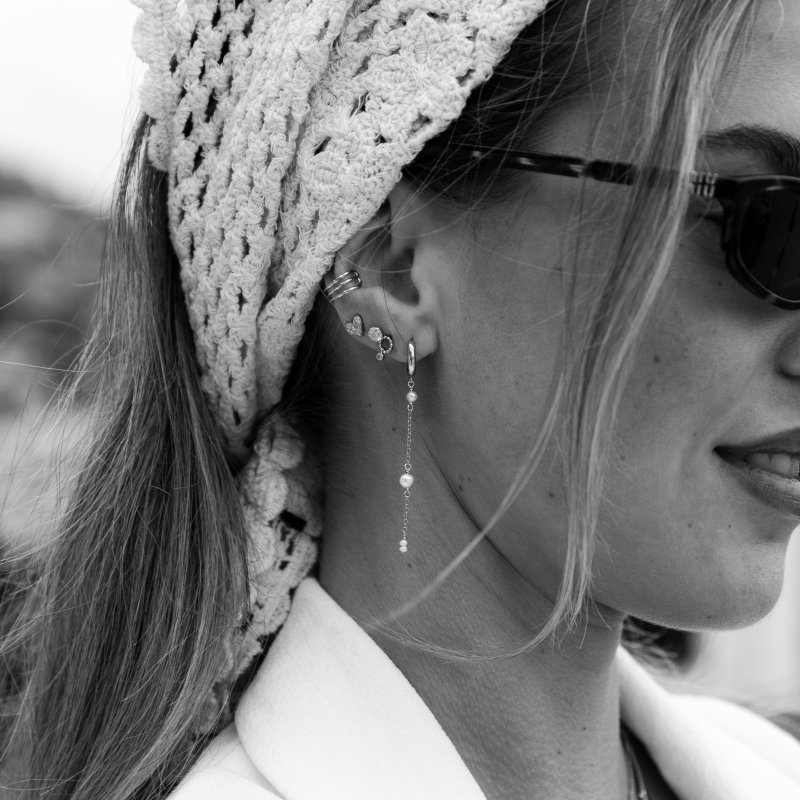 "Cordelia" sm� s�lv �reringe med vedh�ng