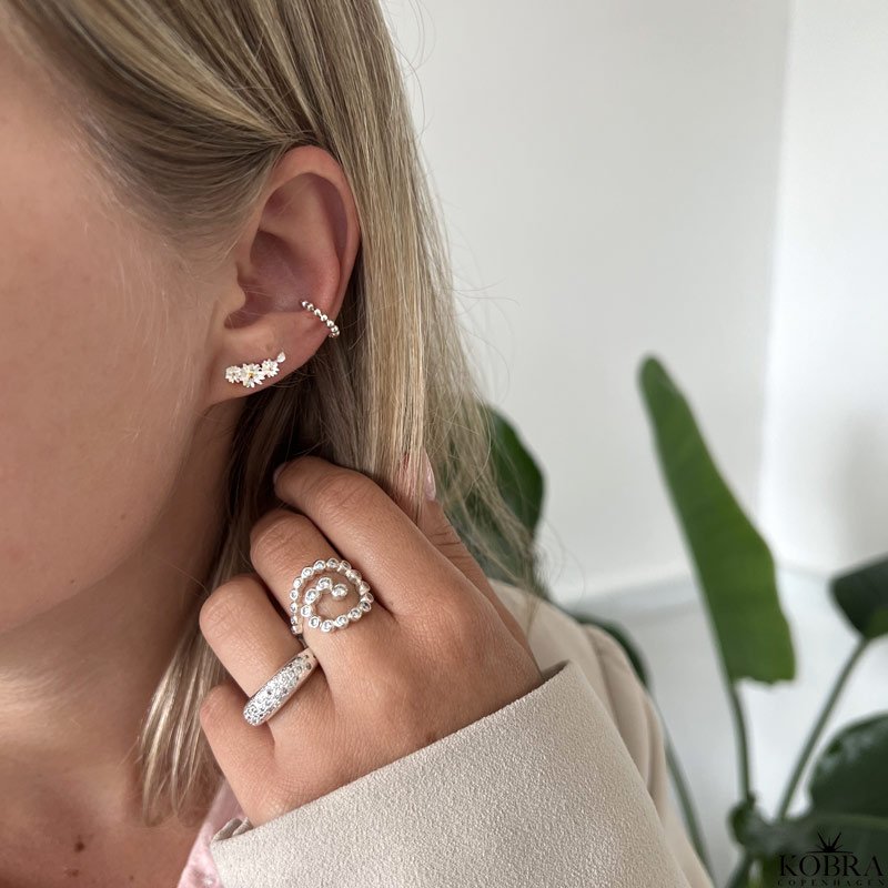 "Marguerit" slv reringe med margueritter, ear climber