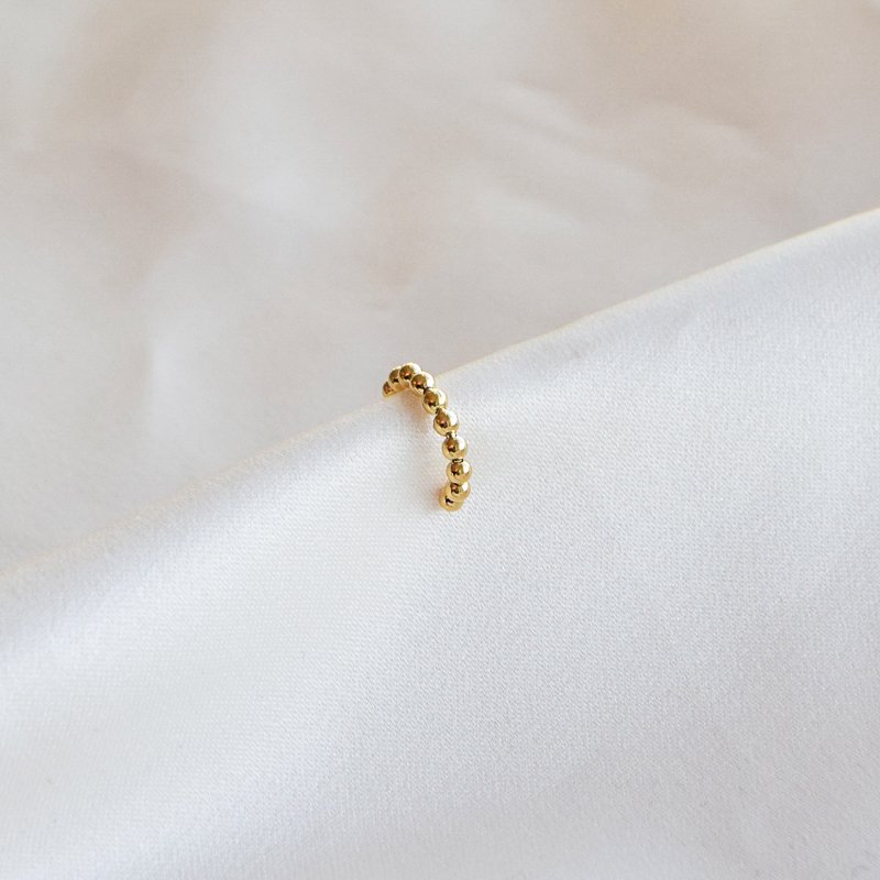 "Mellow" ear cuff in 18k gold-plated