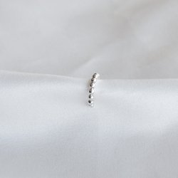 "Mellow" earcuff med kugledesign i sterling s�lv