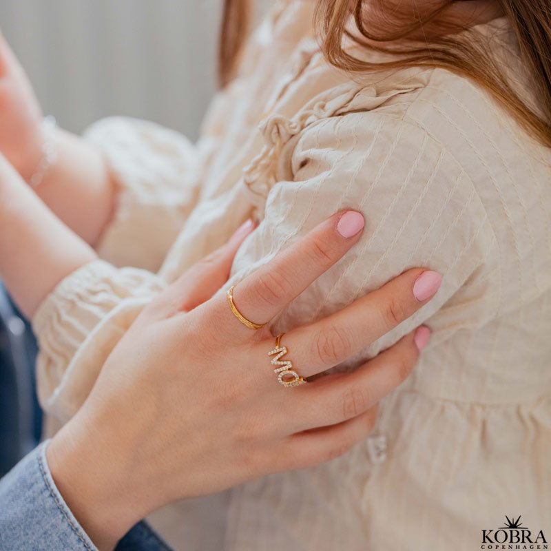 "Mor" gullring med zirconia stein til mor