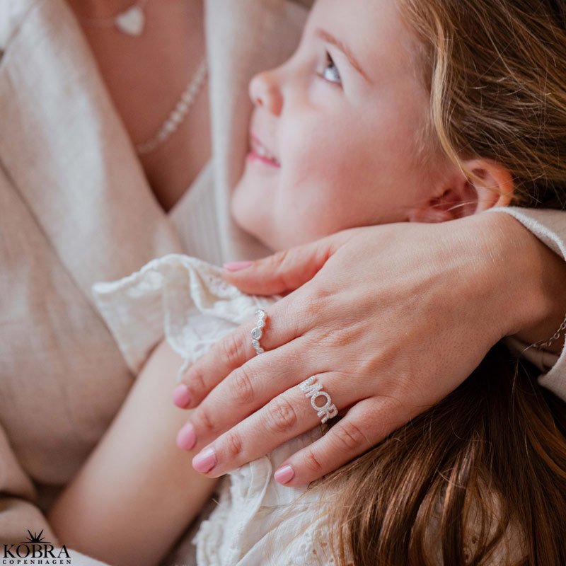 "Mor" s�lv ring med zirconia stein til mor