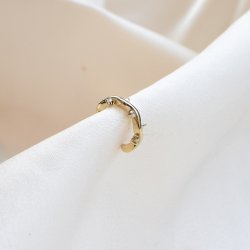 "Panama" earcuff med hvite zirkonia steiner i 18k forgylt sterlings�lv.