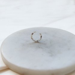 "Panama" earcuff med hvite zirkonia steiner i sterlings�lv.