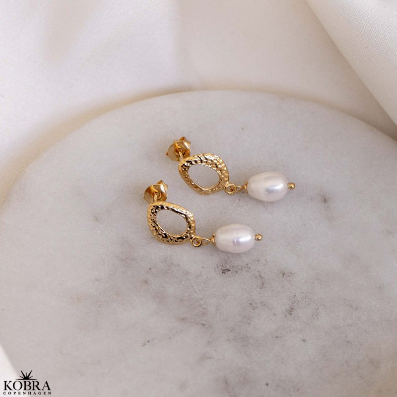 "Adelina" 18k gold-plated hammered earrings with freshwater pearls