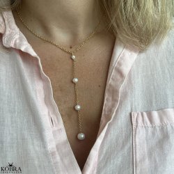 "Penny" 18 karat forgyldt perle halskde med hvide ferskvandsperler