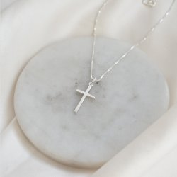 "Promise" halsk�de i sterling s�lv med klassisk kors vedh�ng