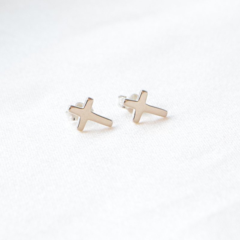 "Promise" Sm� klassiske s�lv kors �redobber