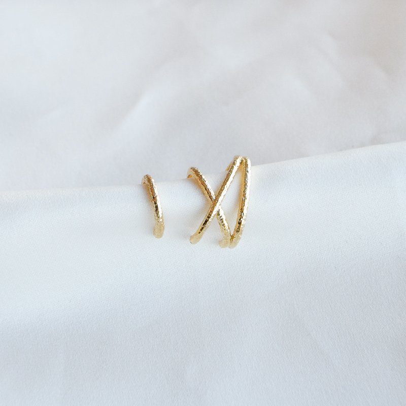 "Robin" earcuff i 18k forgylt sterlings�lv.