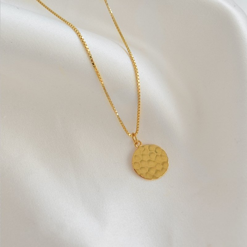  "Rylie" golden necklace with hammered amulet and your engraving