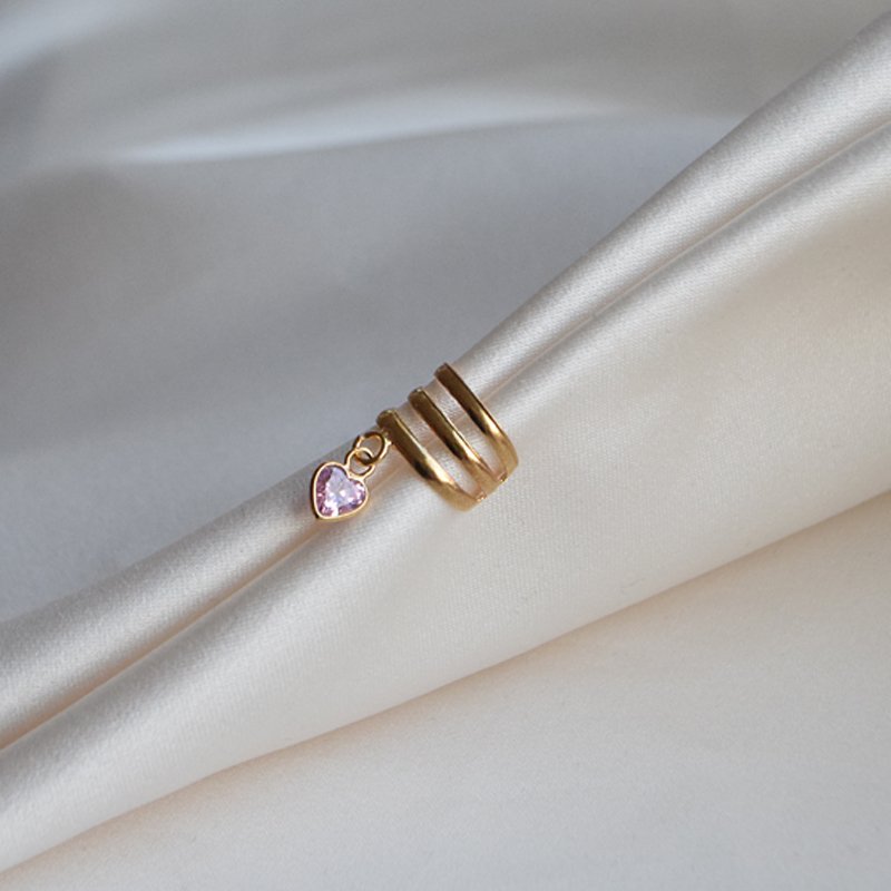 "Savannah" earcuff i 18k gullbelagt s�lv med lyserosa hjerteformet zirkonia