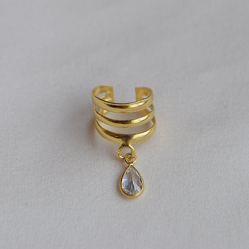 "Sena" earcuff med dr�peformet zirkonia i 18k gullbelagt