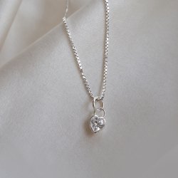 Shy - silver heart with stone