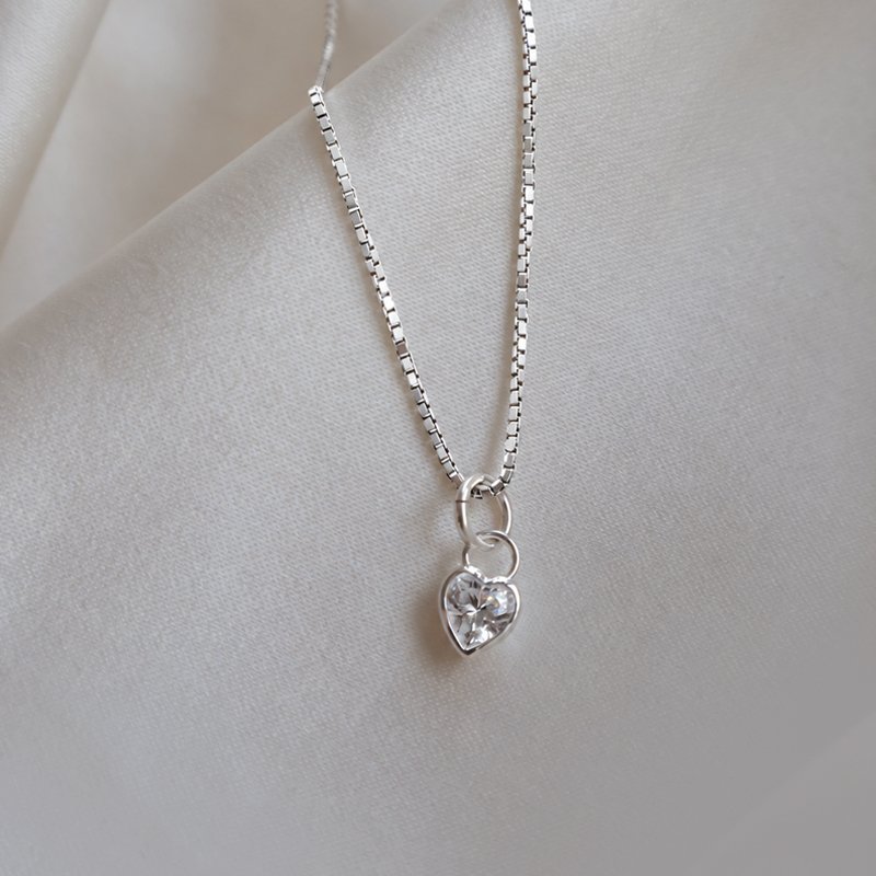 Shy - silver heart with stone