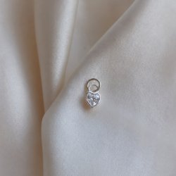 Shy - silver heart with stone