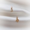 Liten 18 karat f�rgylld handgjord brev