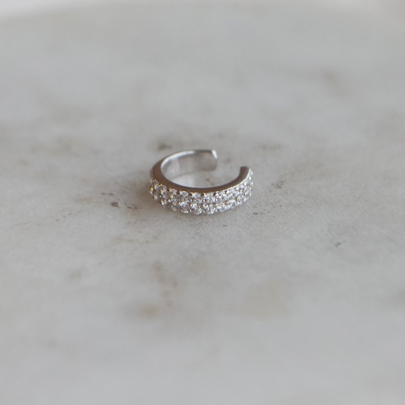 "Sparkling" earcuff i sterling s�lv med zirkonia 