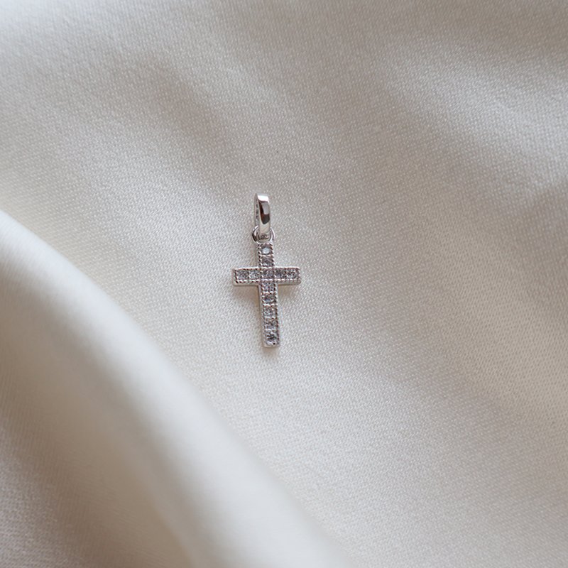 Charm - small cross in sterling silver with white gems