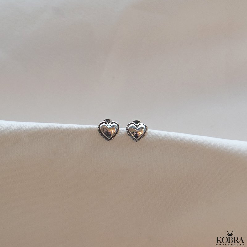 "Ti amo" stud earrings in silver