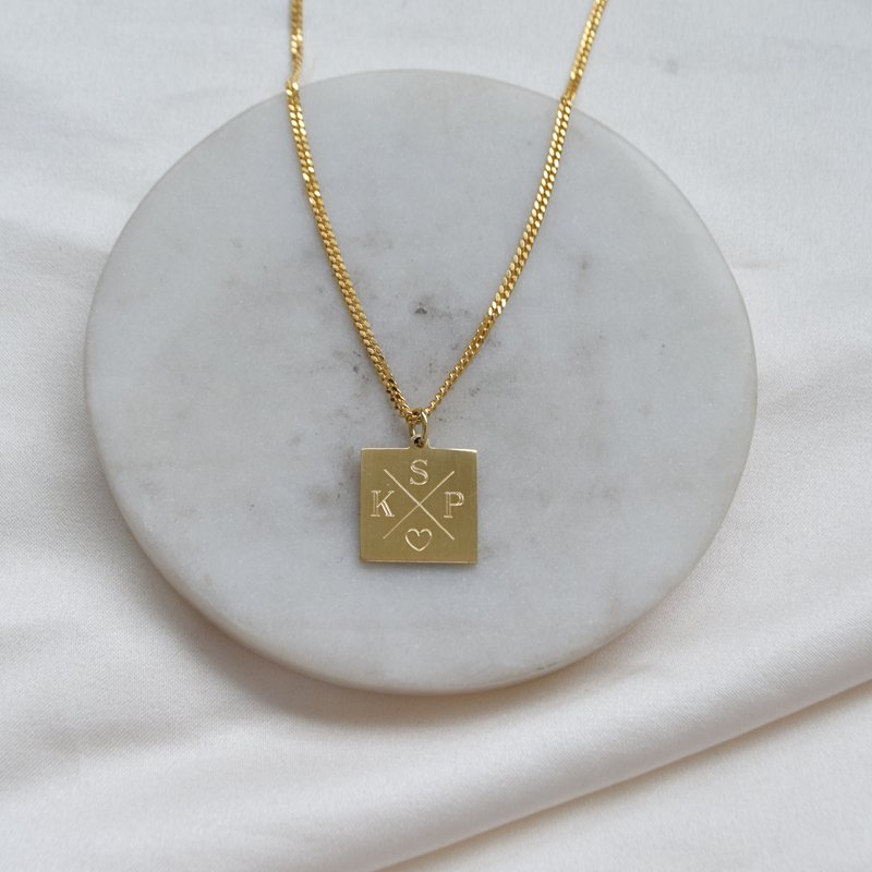 "Trend" necklace in 18k gold-plated sterling silver with cross engraving and 2 mm panzer chain
