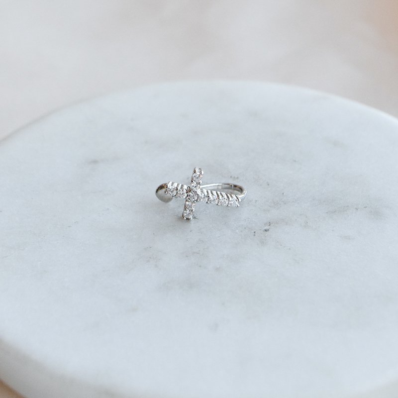  "Trudy" Silver earcuff with cross and stone